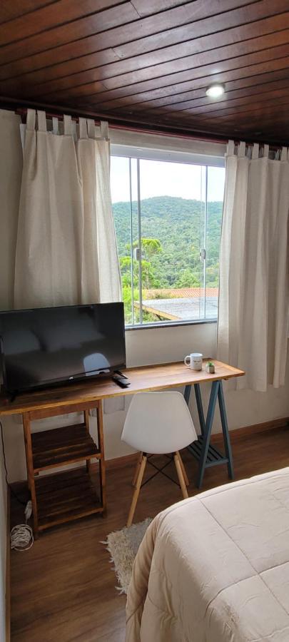 Hospedagem Doce Lar - Casa Bougainville Teresópolis Exterior foto